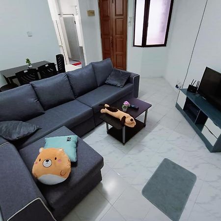 Jo-Rumah 3 Bedroom Apartment Jelutong Georgetown Penang Free Wifi ภายนอก รูปภาพ