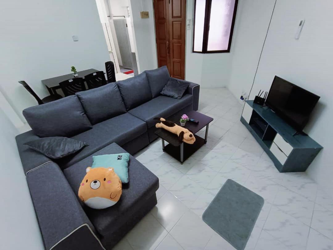 Jo-Rumah 3 Bedroom Apartment Jelutong Georgetown Penang Free Wifi ภายนอก รูปภาพ